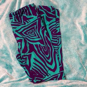 LulaRoe OS purple and teal leggings.